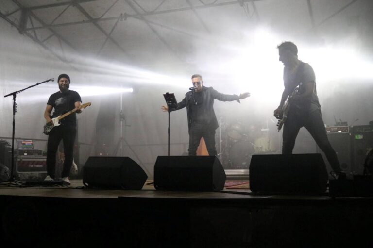 Pix 14 . The Trabants 2